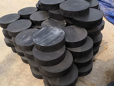 会昌县板式橡胶支座由若干层橡胶片与薄钢板经加压硫化